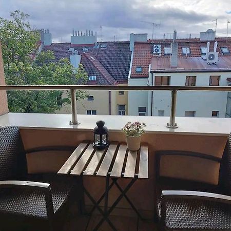 פראג Cozy Rooftop With Balcony מראה חיצוני תמונה